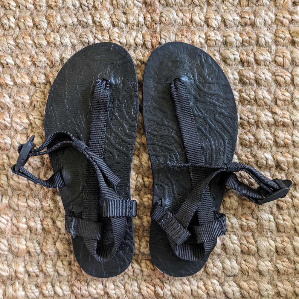 Unshoes Barefoot Sandals Wokova Minimalist Black Women's 7.5